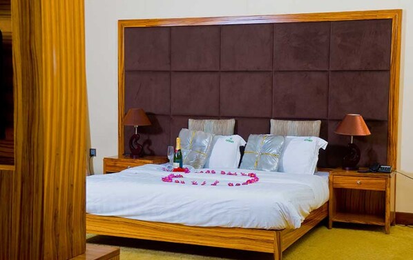 Cortinas blackout, cunas gratuitas y camas plegables/adicionales