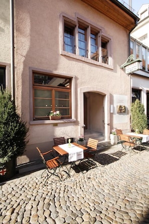 Balcony - Hotel Schwarzwälder Hof (Freiburg im Breisgau)