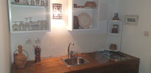 Wasserkocher mit Kaffee-/Teezubehör, Kochgeschirr/Geschirr/Besteck