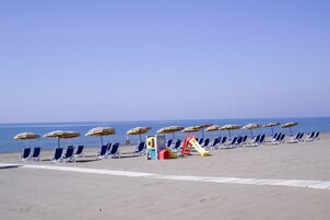 Una playa cerca