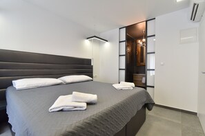 Elite Room