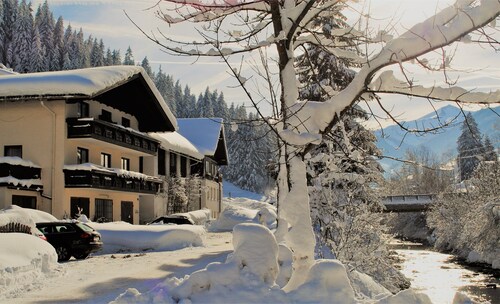 Naturhaus Andrea Guided mountain hiking experiences, fairy tales, vacation apartments