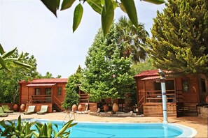 Seasonal outdoor pool