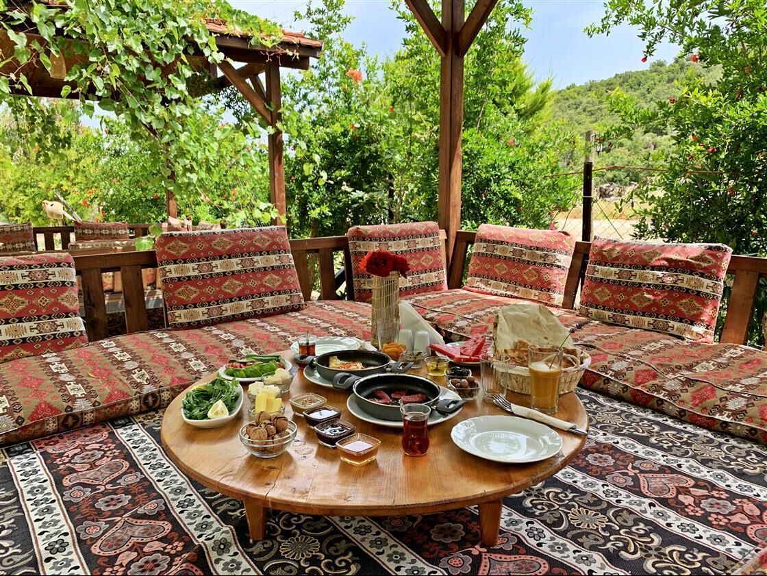Der serveres morgenmad, frokost og aftensmad