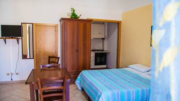 Bàn, phòng cách âm, nôi/giường cho trẻ sơ sinh (phụ phí)