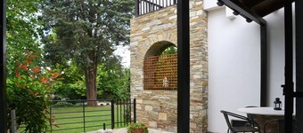 B Home in Panorama Thessaloniki