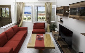 TV, DVD player, stereo - Your home away from home (Ermoupolis)