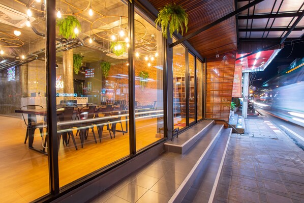 Vista frontal de la propiedad