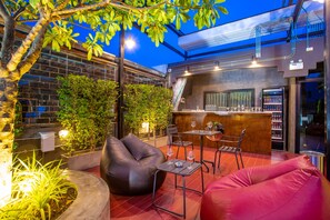 Bar (en la propiedad)