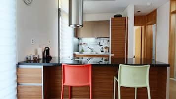 House | In-room dining