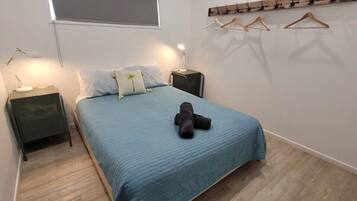 1 bedroom, bed sheets