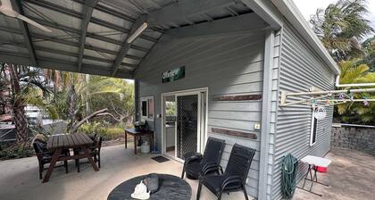 Ohana Hawaiian term meaning "family"