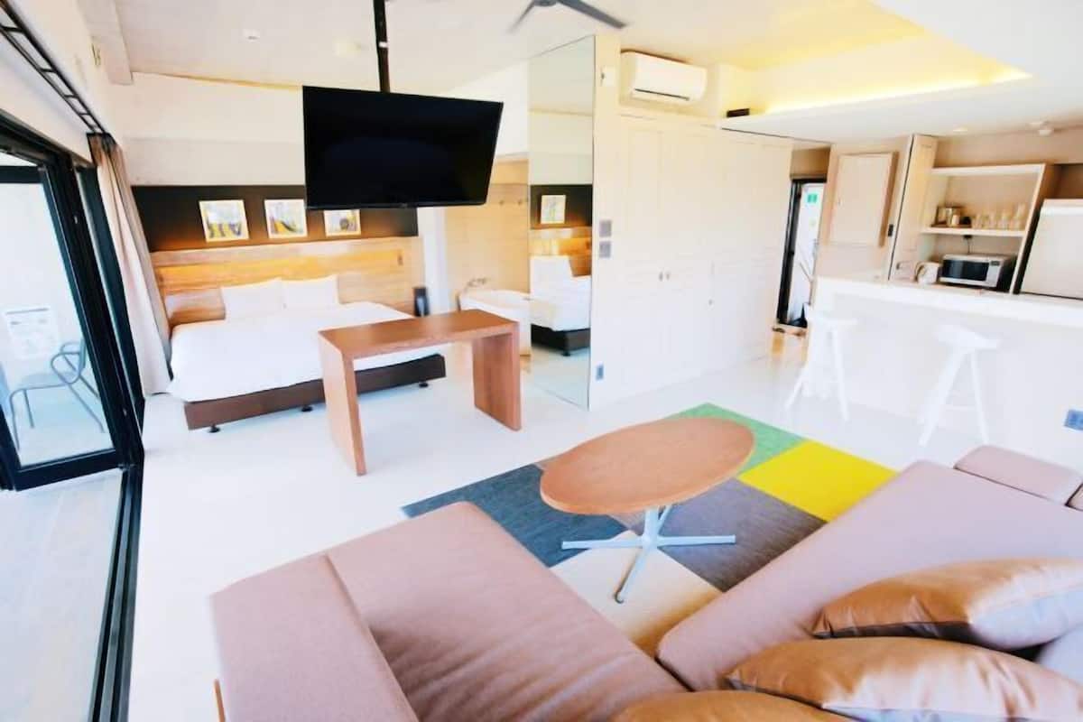 Premium bedding, down duvets, pillow-top beds, in-room safe