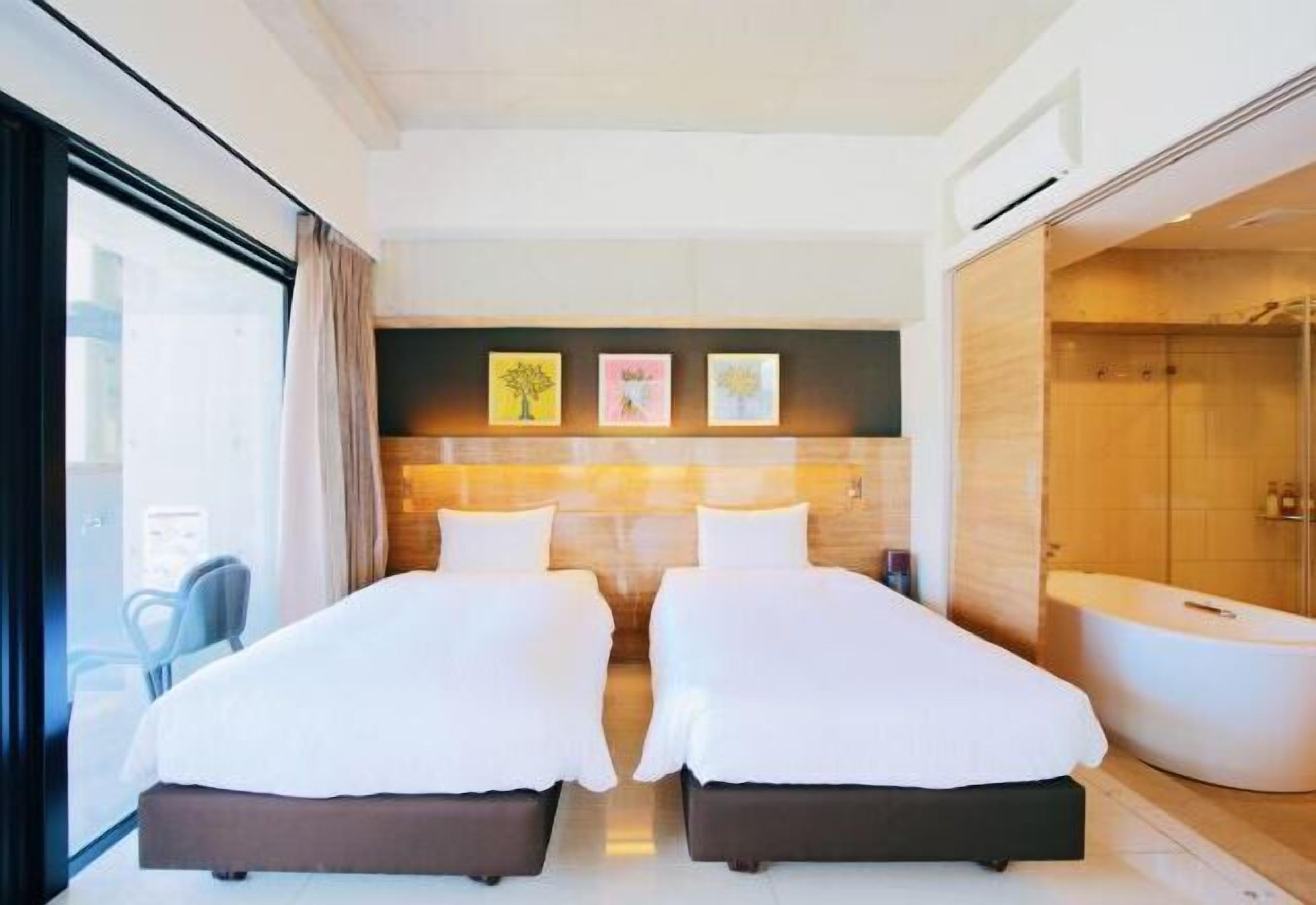 Premium bedding, down duvets, pillow-top beds, in-room safe