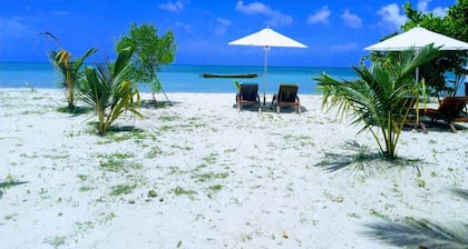 Sandyy Wavess Beach Resort