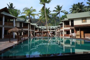 Exterior - Sandyy Wavess Beach Resort (Port Blair)