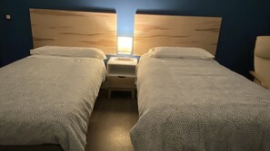 3 bedrooms, desk, iron/ironing board, WiFi