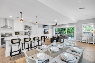 Sapphire Beach House 3 Bedroom Villa by RedAwning