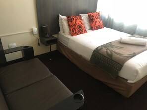 Deluxe Double Room | Free WiFi, bed sheets, wheelchair access - Businessburg Hotel (Johannesburg)