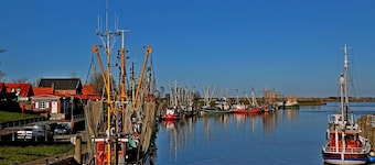 to Hus, holiday home in Greetsiel