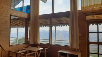 Platinum Room | Free WiFi