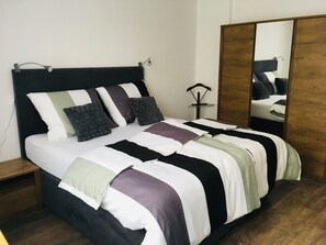 1 bedroom, Select Comfort beds, in-room safe, blackout drapes
