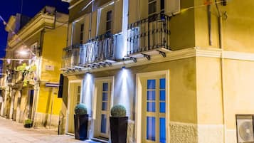 Façade de lâhĂ©bergement - soirĂ©e/nuit
