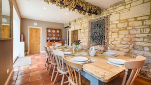 Dining - Barebones Farm - sleeps 14 guests  in 7 bedrooms (Winchcombe)