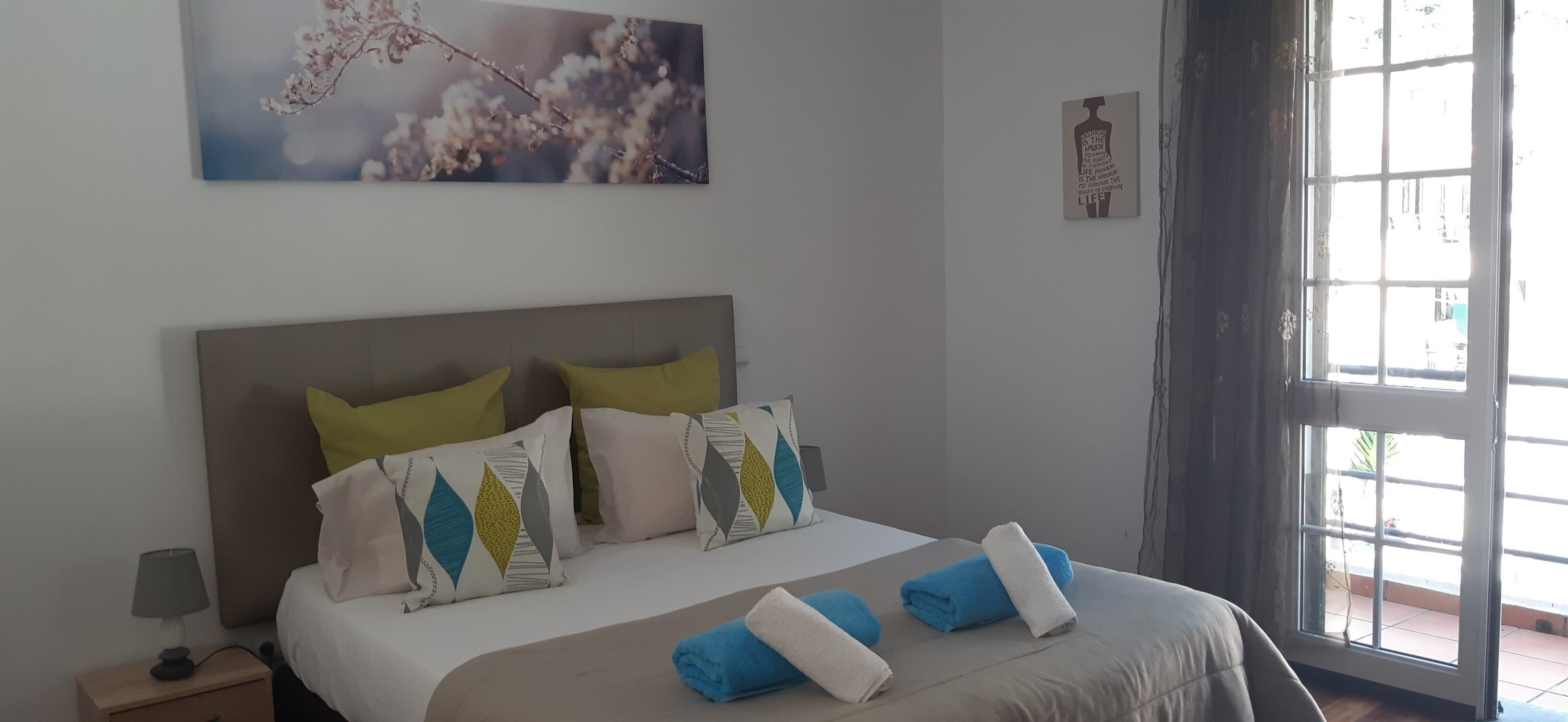 1 chambre, fer et planche à repasser, Wi-Fi gratuit, draps fournis