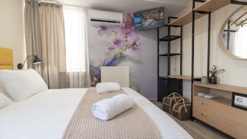 Portrait Double Room | 1 bedroom, minibar, in-room safe, desk
