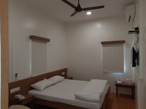 Executive Room, City View | Premium bedding, individually furnished, desk, laptop workspace - Hotel Bhooshan Sivajinagar (Pune)