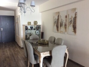 Deluxe Suite (Vintage) | Living area | Flat-screen TV - The Central Suites (Nicosia)