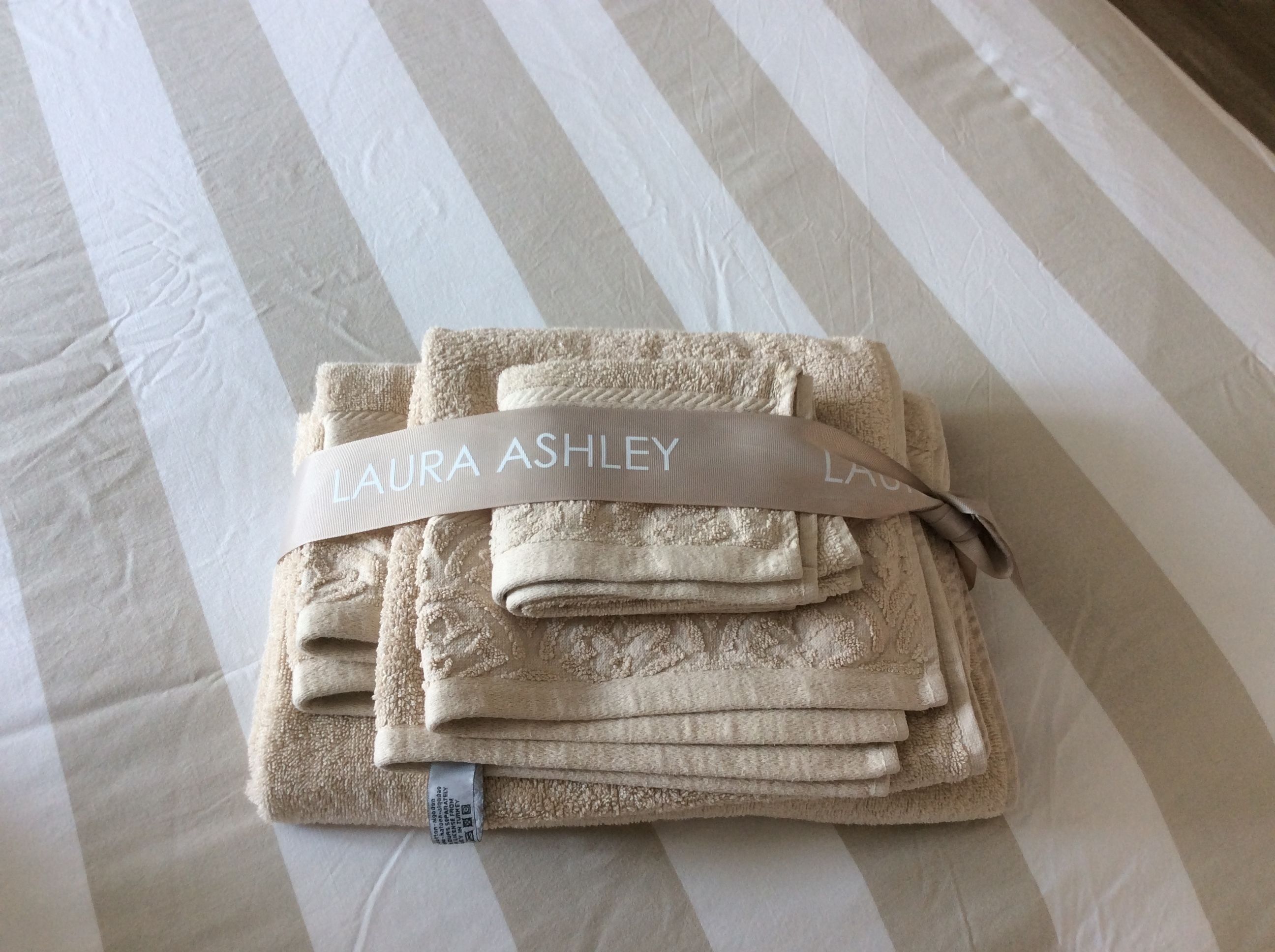 deluxe suite (vintage) | in-room safe, desk, blackout curtains, iron/ironing board