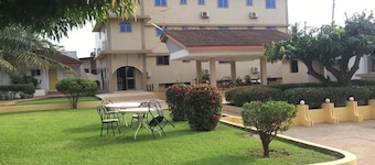 Luxury West Hotel