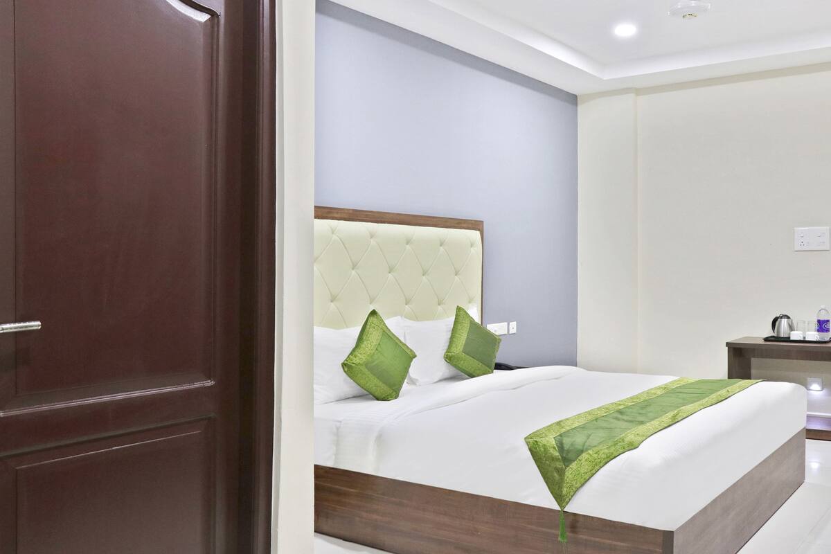 Iron/ironing board, rollaway beds, free WiFi, bed sheets