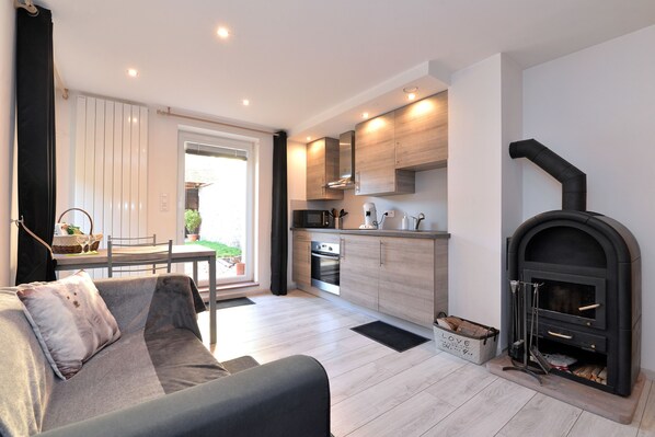 Comfort Studio, Private Bathroom, Garden View (Le Cocon des Capucines ) | Lounge