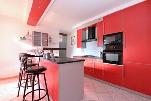 Family Apartment, Courtyard View (L' Ecrin des Capucines ) | Restaurant - La Longère des Capucines (Bergholtz)
