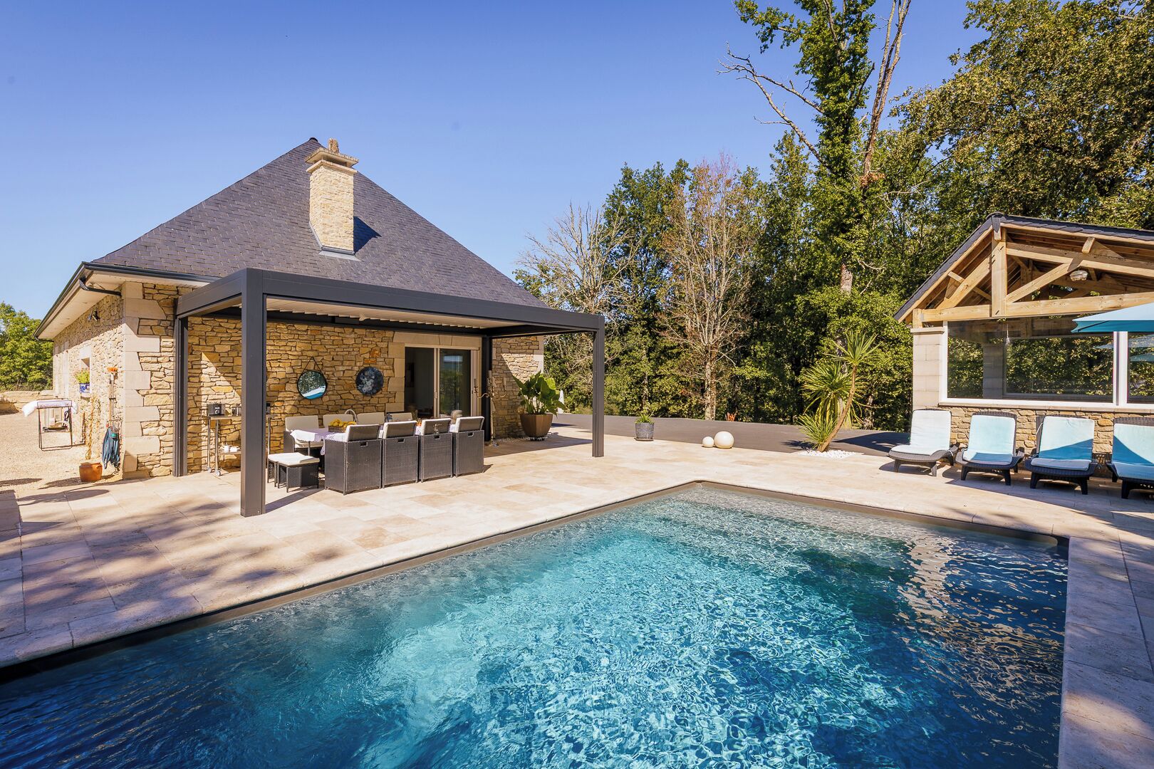 Piscine extérieure, piscine chauffée