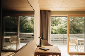 Desk, blackout drapes, iron/ironing board, free WiFi - Landhaus Engel (Geislingen)