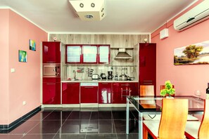 Fridge, microwave, oven, dishwasher