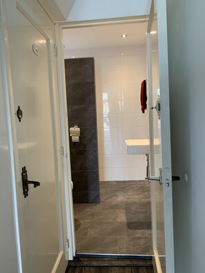 Shower - Complete house, in central Edam. 20 minutes from Amsterdam (Edam)