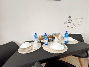 Tremannsrom | Spiseområde på rommet