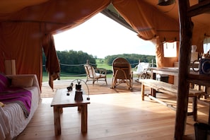 Tent (Safari) | Individually decorated, individually furnished, blackout curtains - Alpagâterie (Juillac)