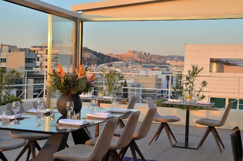 Athenaeum Smart Hotel