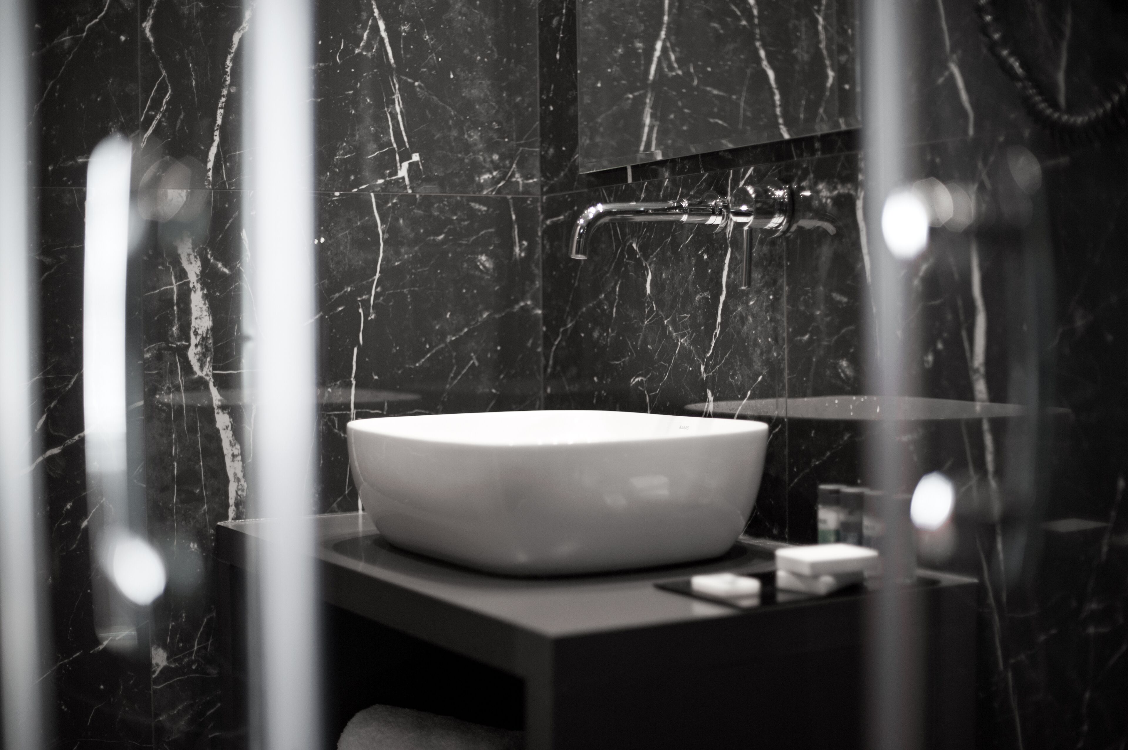 deluxe double or twin room | bathroom | shower, free toiletries, hair dryer, bathrobes