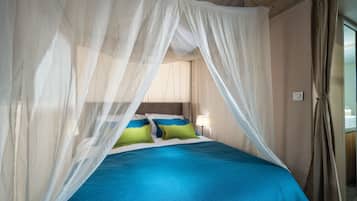 Deluxe-Zelt, Seeblick | Individuell dekoriert, individuell eingerichtet, kostenlose Babybetten