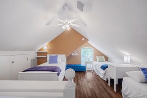 5 bedrooms, iron/ironing board, WiFi, bed sheets