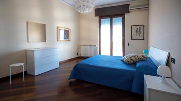 3 habitaciones, wifi gratis y ropa de cama