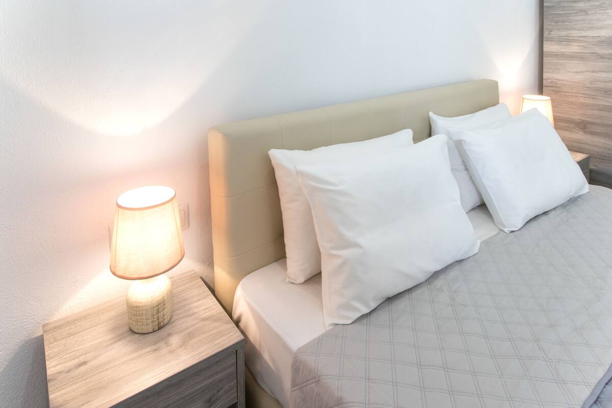 高級公寓, 花園景觀 | 義大利 Frette 床單、高級寢具、記憶床墊、迷你吧