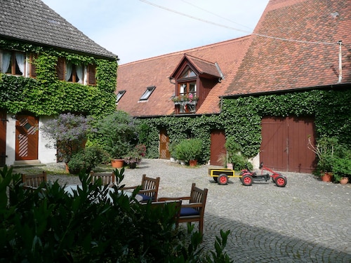 Stilvolle Ferienwohnung  auf einem fränkischen Obst- und Brennereihof